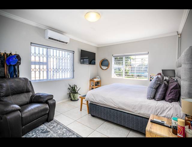4 BEDROOM FREESTANDING TO LET IN TABLE VIEW